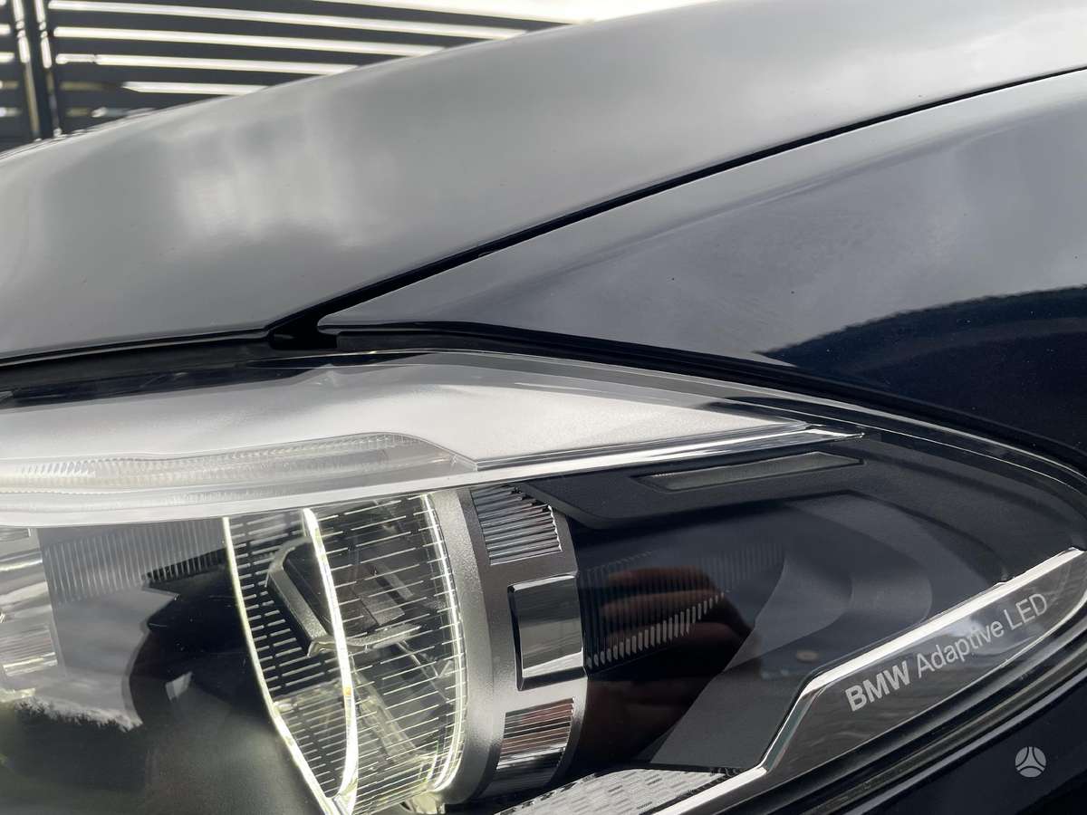 BMW 550, 4.4 l., Седан