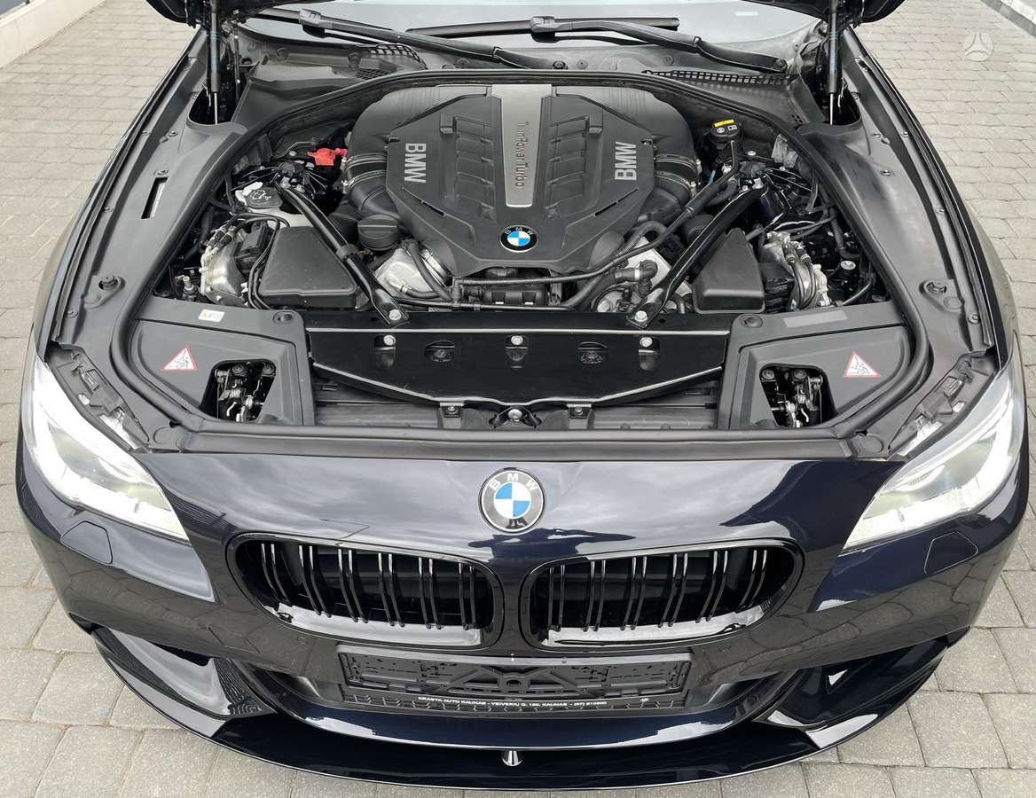 BMW 550, 4.4 l., Седан