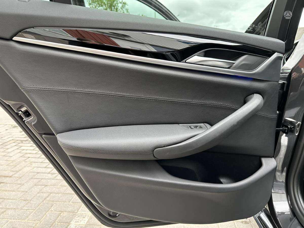 BMW 530, 3.0 l., Седан