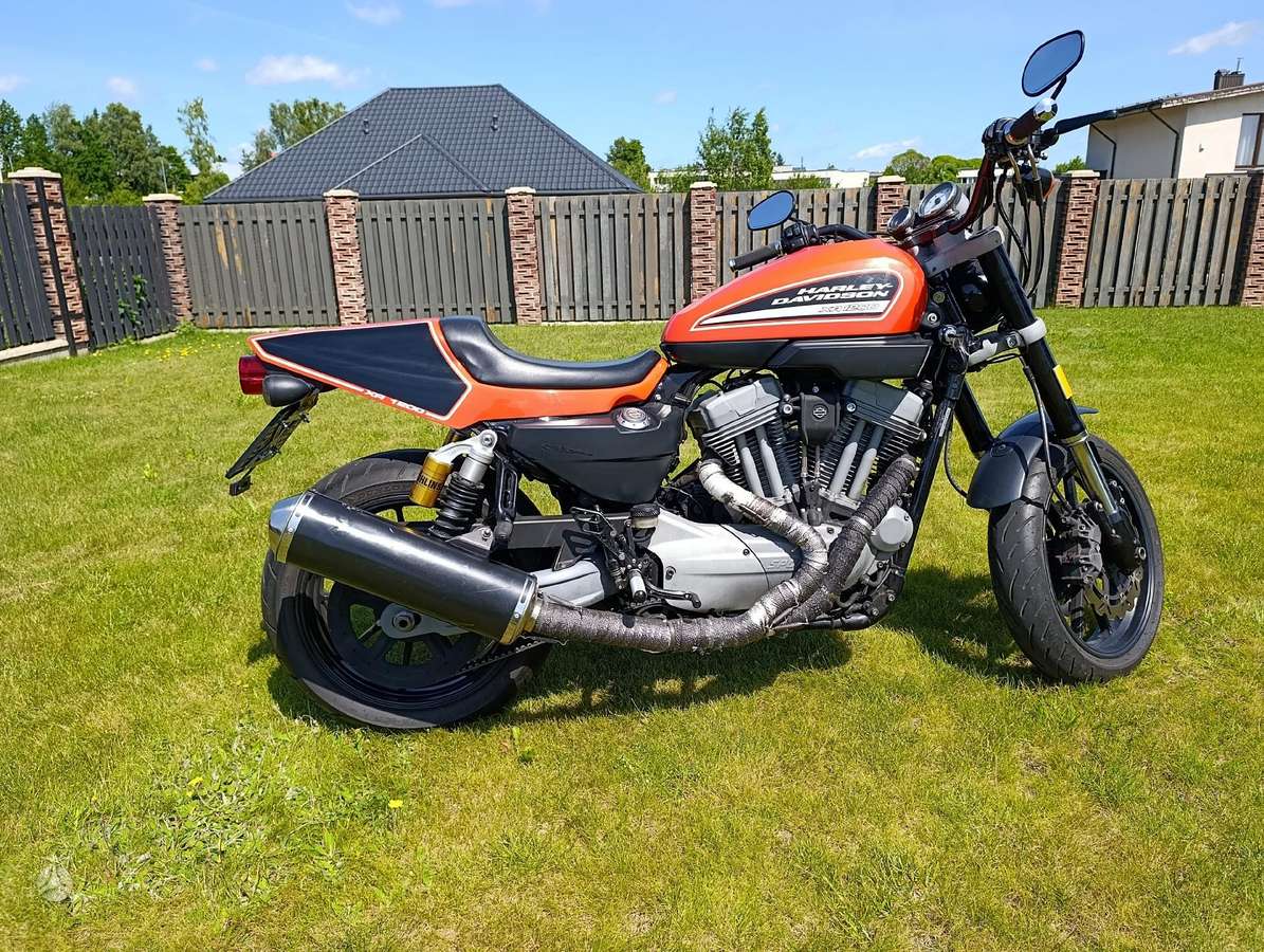 Harley-Davidson XR 1200cc, street / classic
