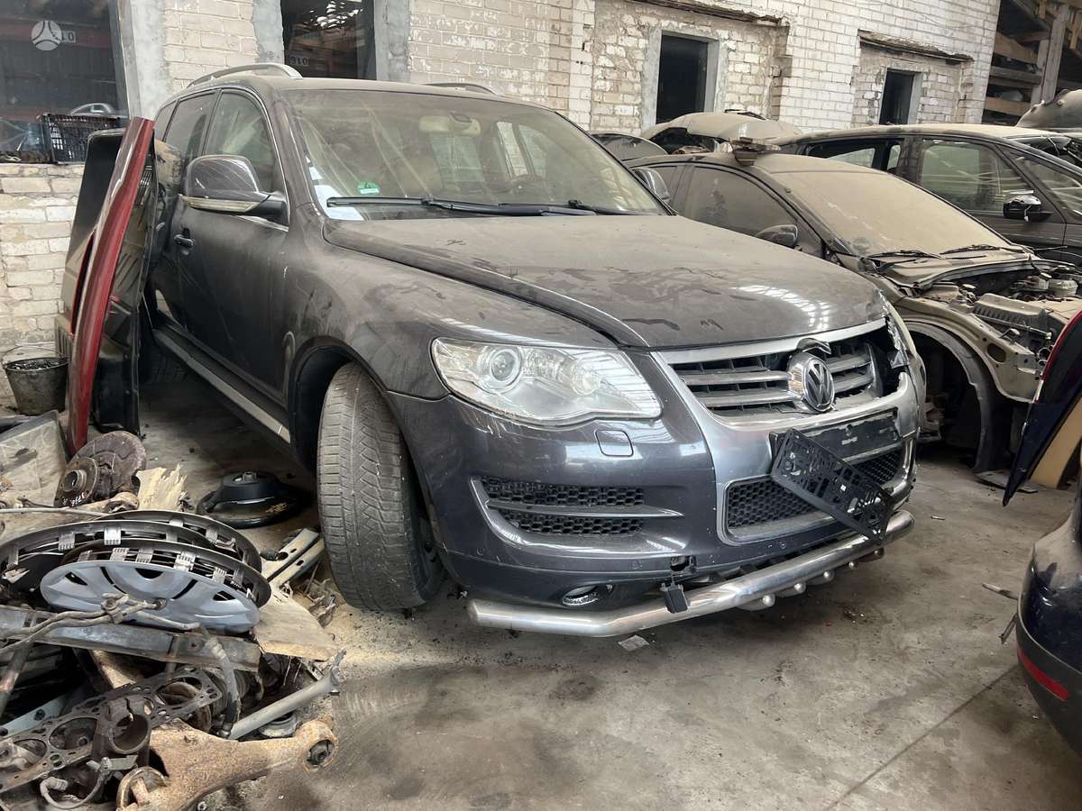 Volkswagen Touareg