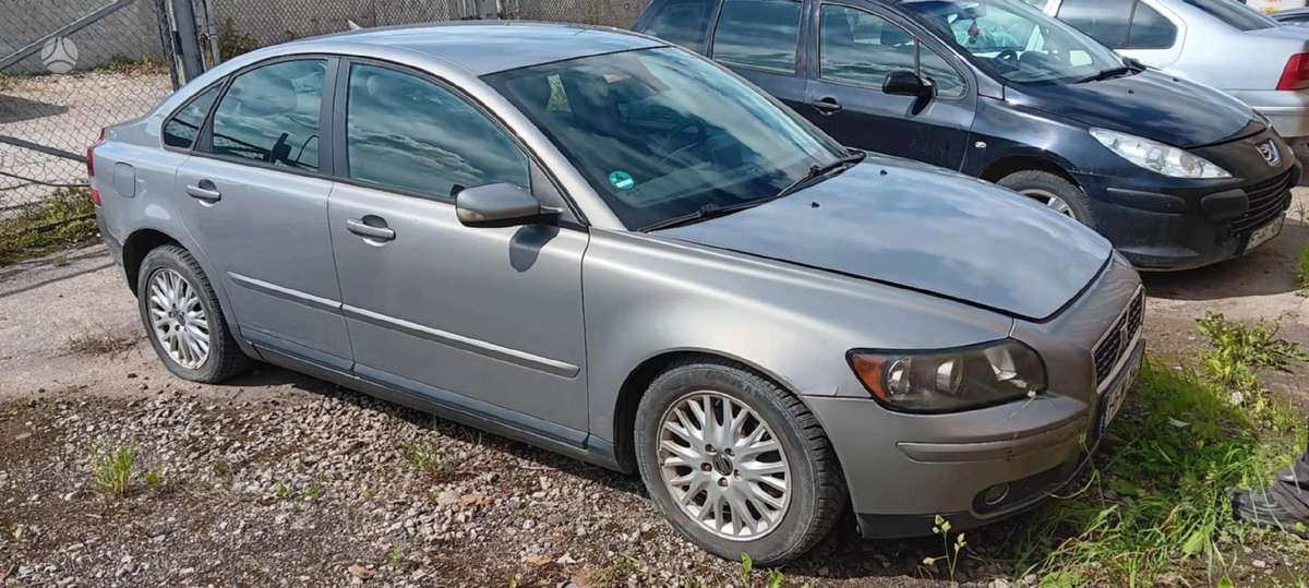 Volvo S40