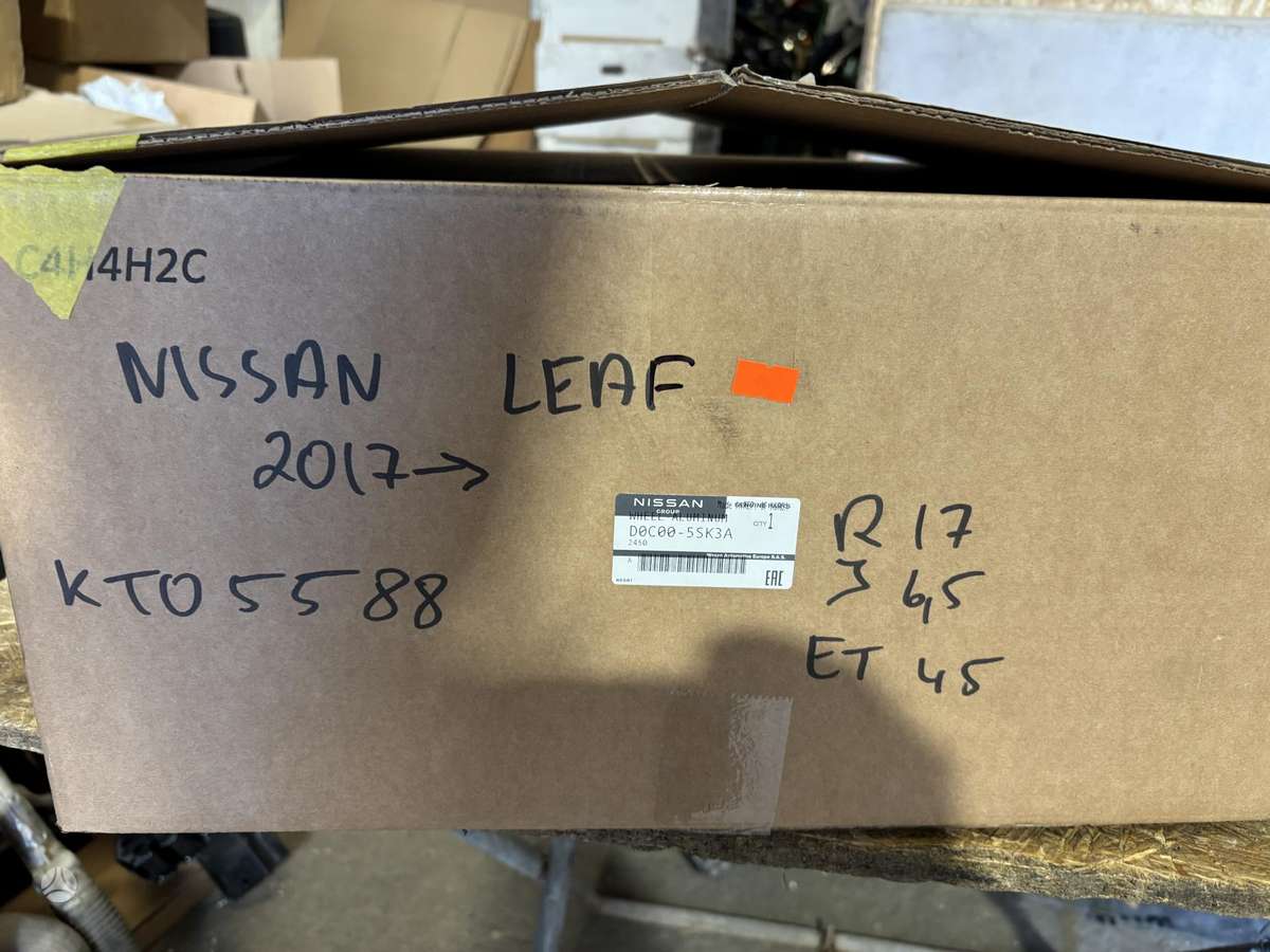 Nissan Leaf Cen26574