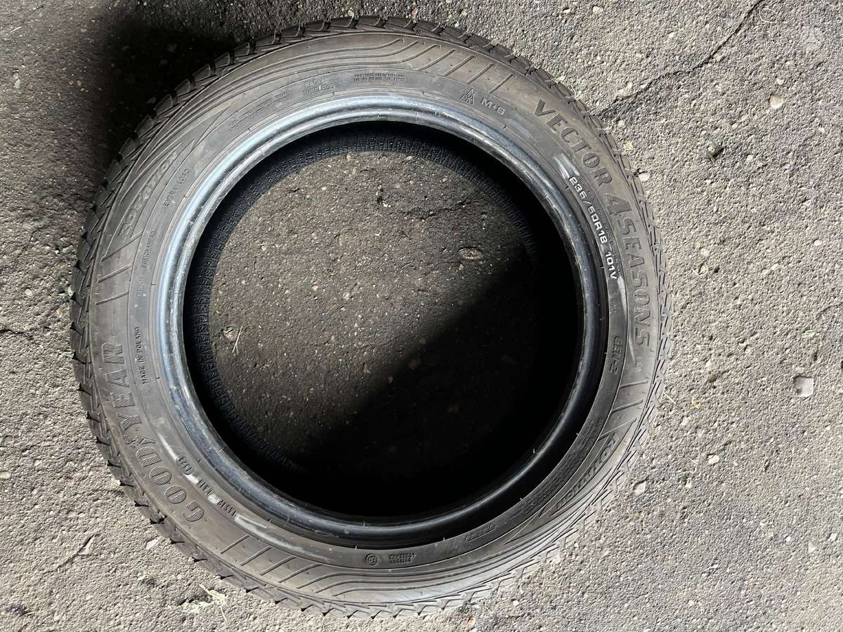 Goodyear Vector4Seasons gen-2, universalios 235/50 R18