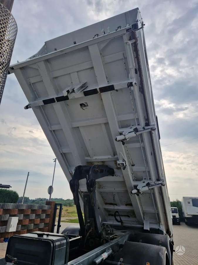 Benalu, dumper / tipper