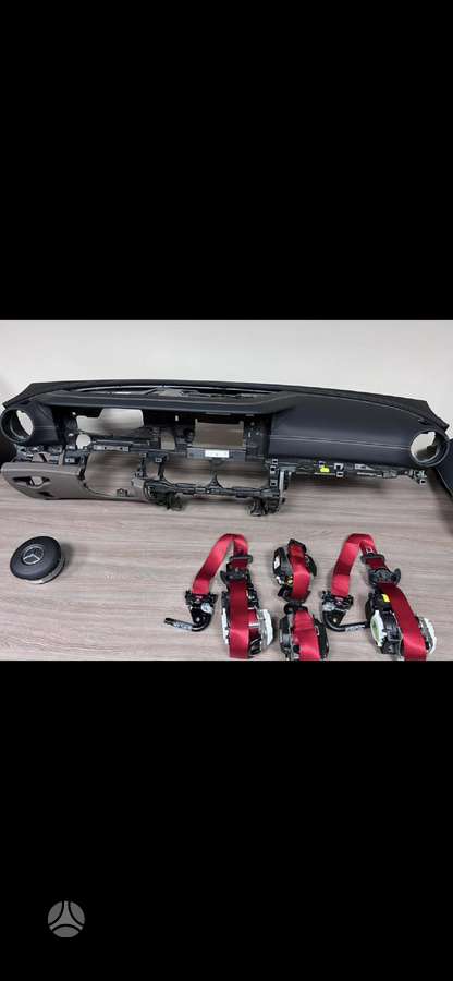 Mercedes-Benz E klasė interior parts