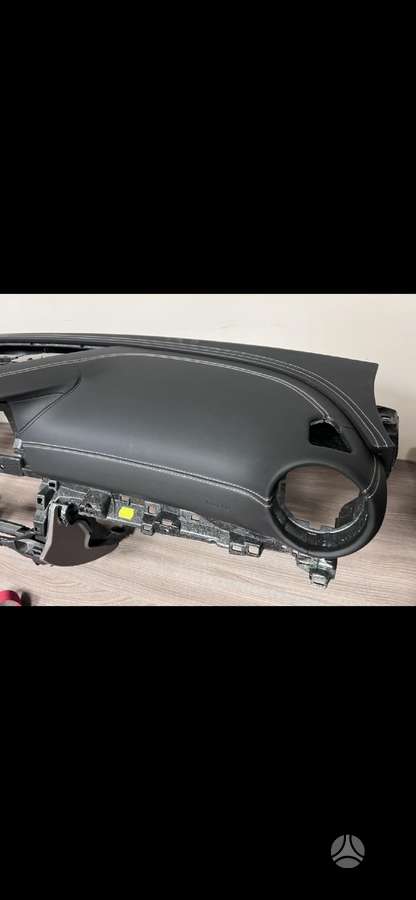 Mercedes-Benz E klasė interior parts