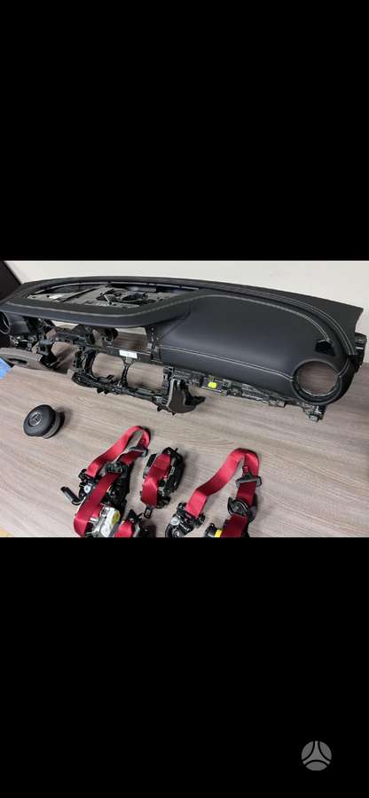 Mercedes-Benz E klasė interior parts
