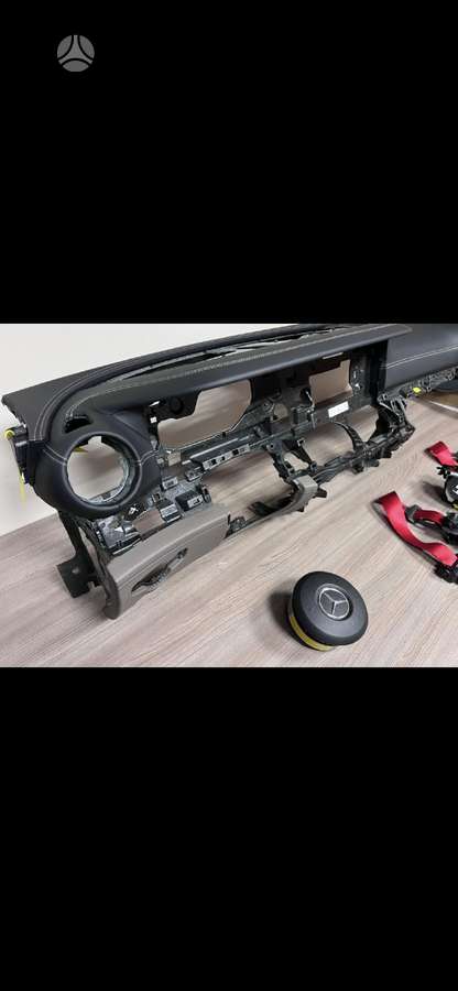 Mercedes-Benz E klasė interior parts