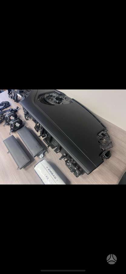 Porsche Taycan salono detalės