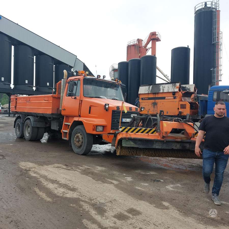 Sisu SR 332, cits