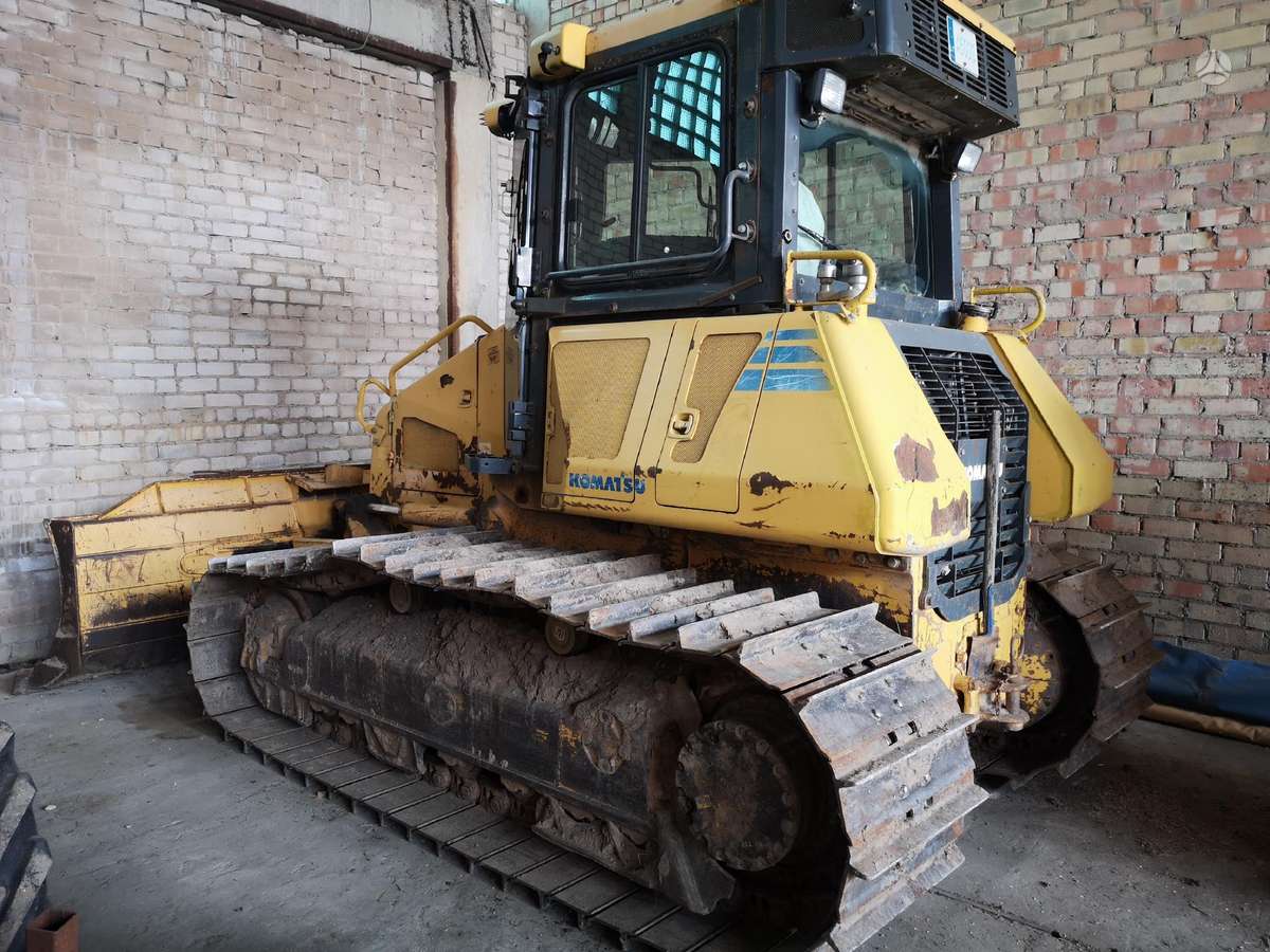 Komatsu D51PX-22, bulldozer