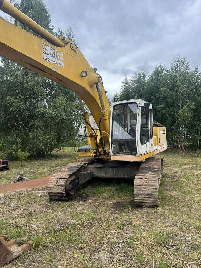 Liebherr 932 Litronic, statybos ir kelių tiesimo technika