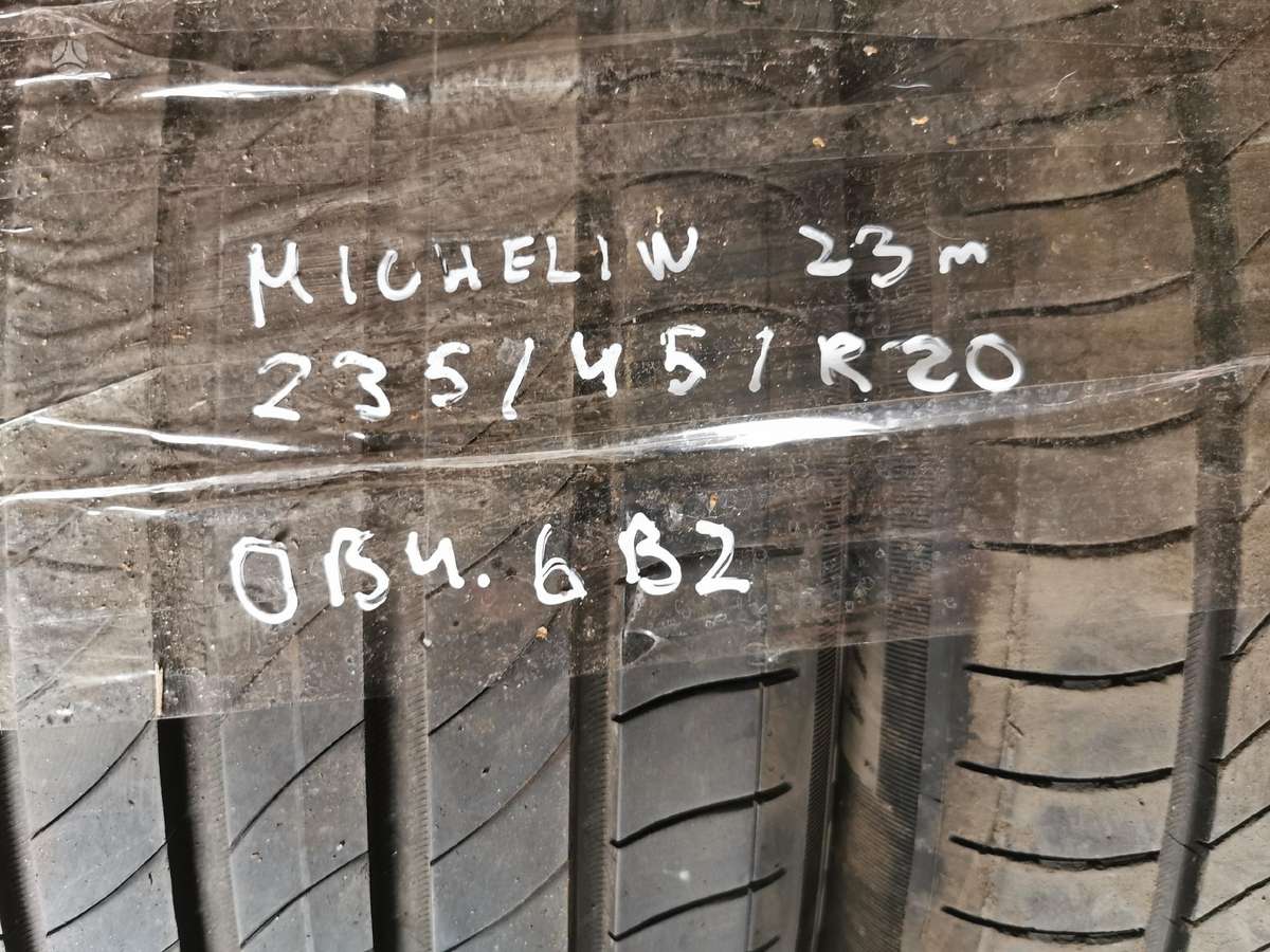 Michelin, vasaras 235/45 R20