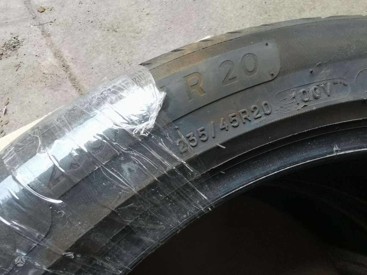 Michelin, vasaras 235/45 R20