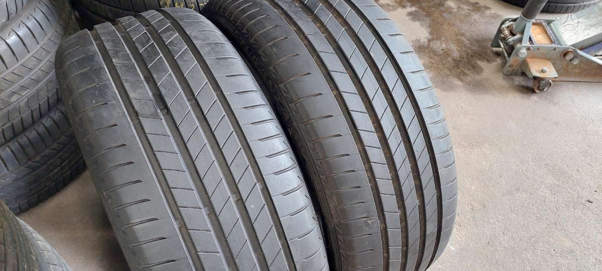 Bridgestone, vasaras 245/40 R19