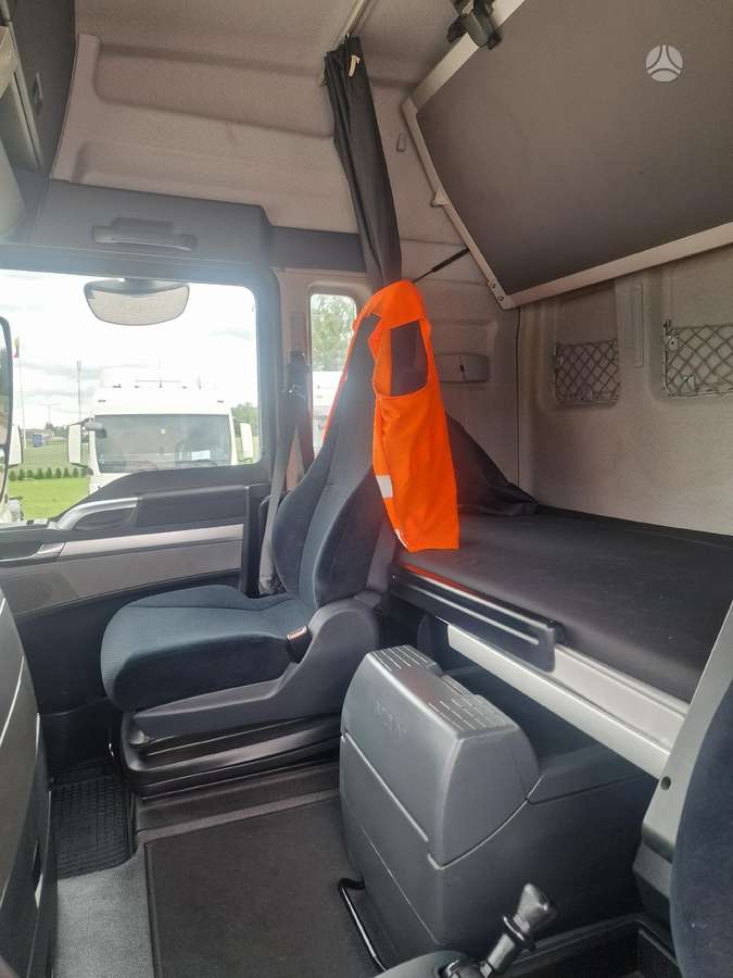 MAN TGX 26.440  GERMANY, с краном