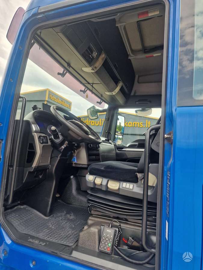 MAN TGX 26.440  GERMANY, с краном