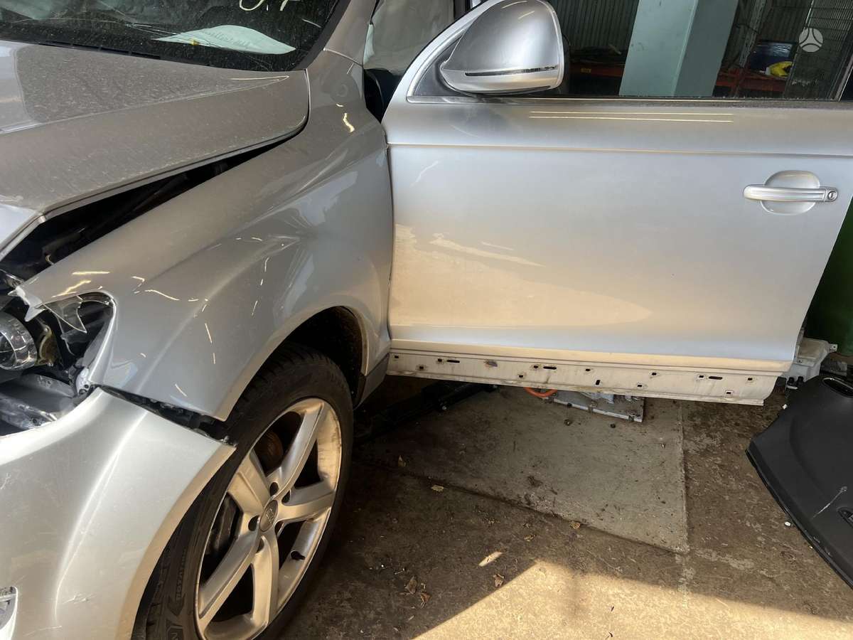Audi Q7 for parts. Variklio kodas bug