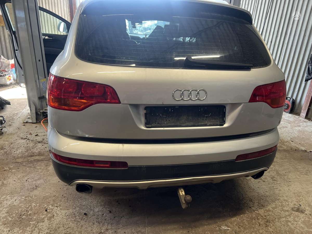 Audi Q7 for parts. Variklio kodas bug