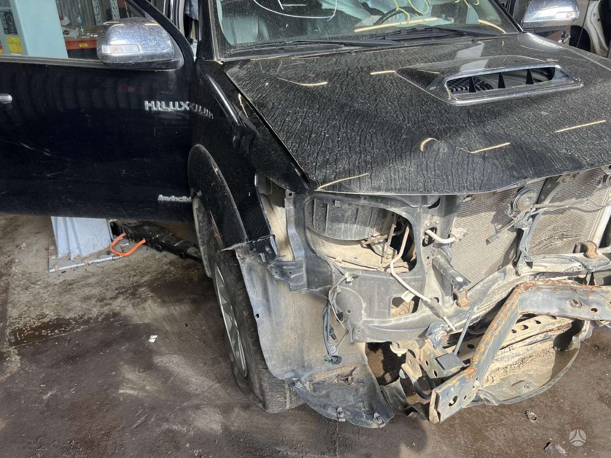 Toyota Hilux for parts