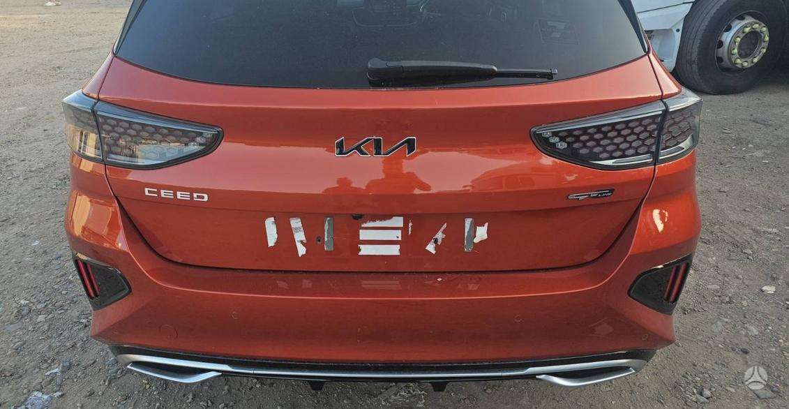 Kia Ceed по частям