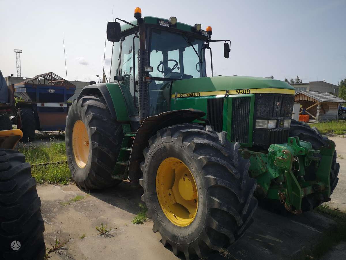 John Deere 7810, tractors