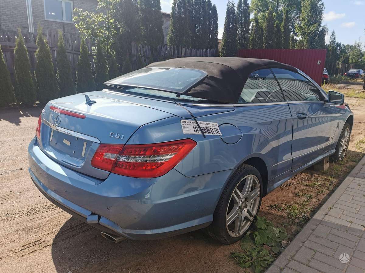 Mercedes-Benz E350 dalimis