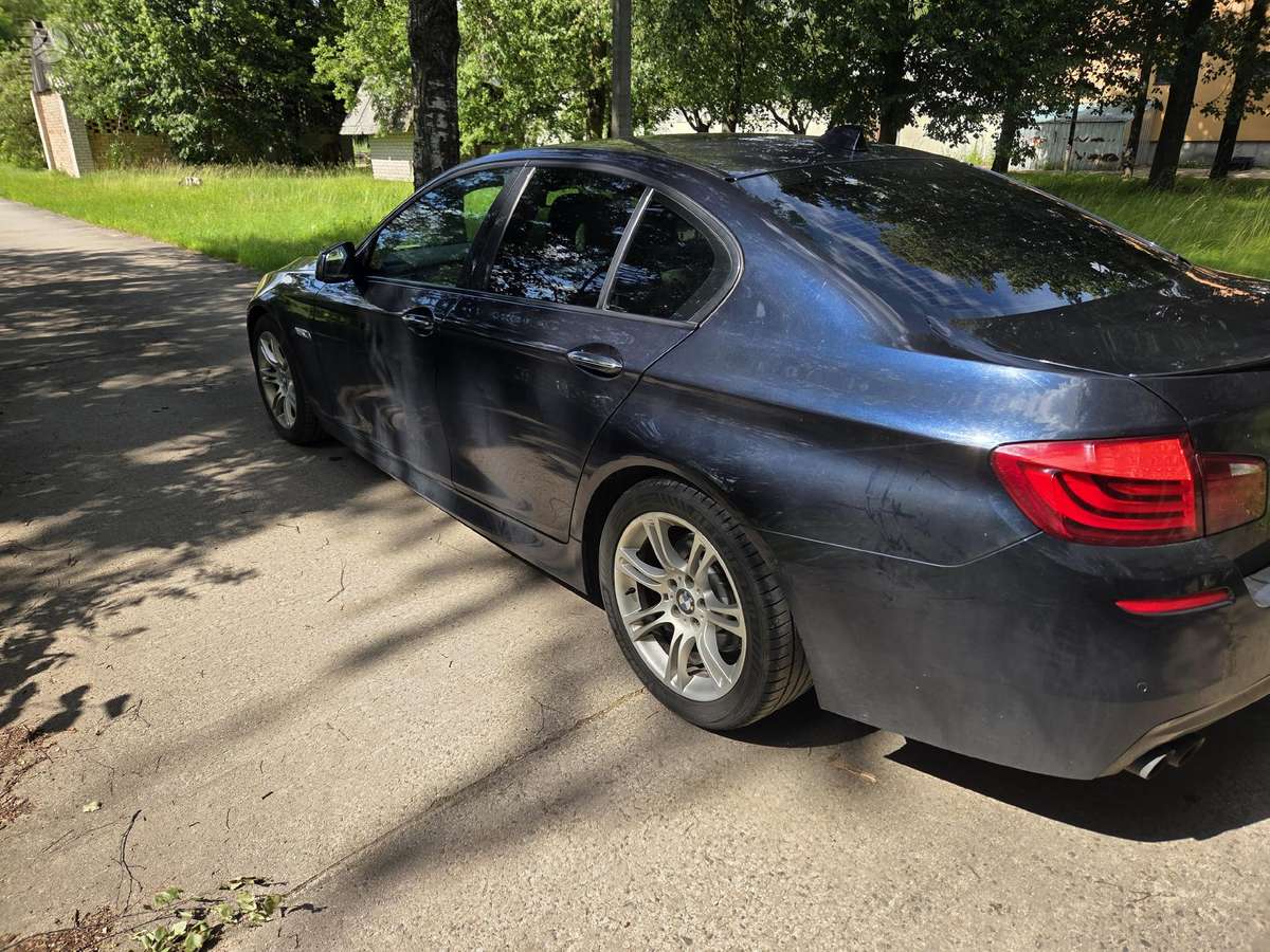 BMW 530 M paketas 416 kodas dazu