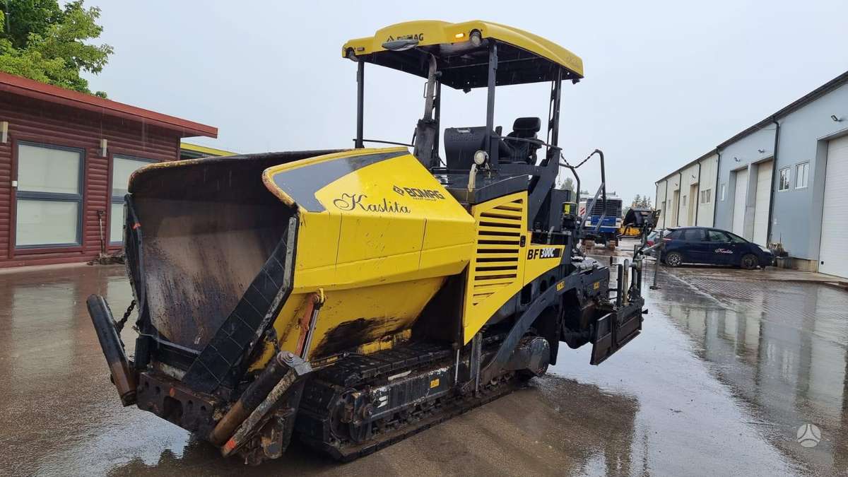 Bomag BF 300, paving machinery