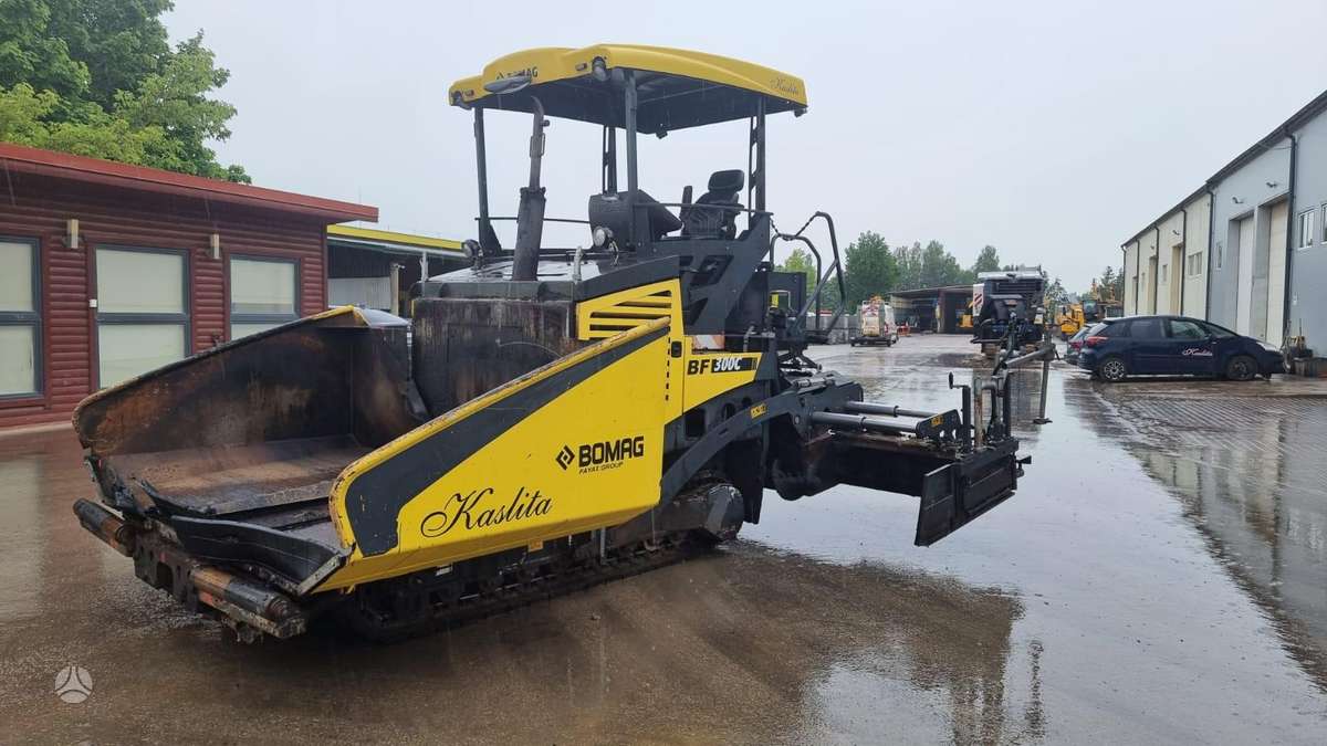 Bomag BF 300, paving machinery