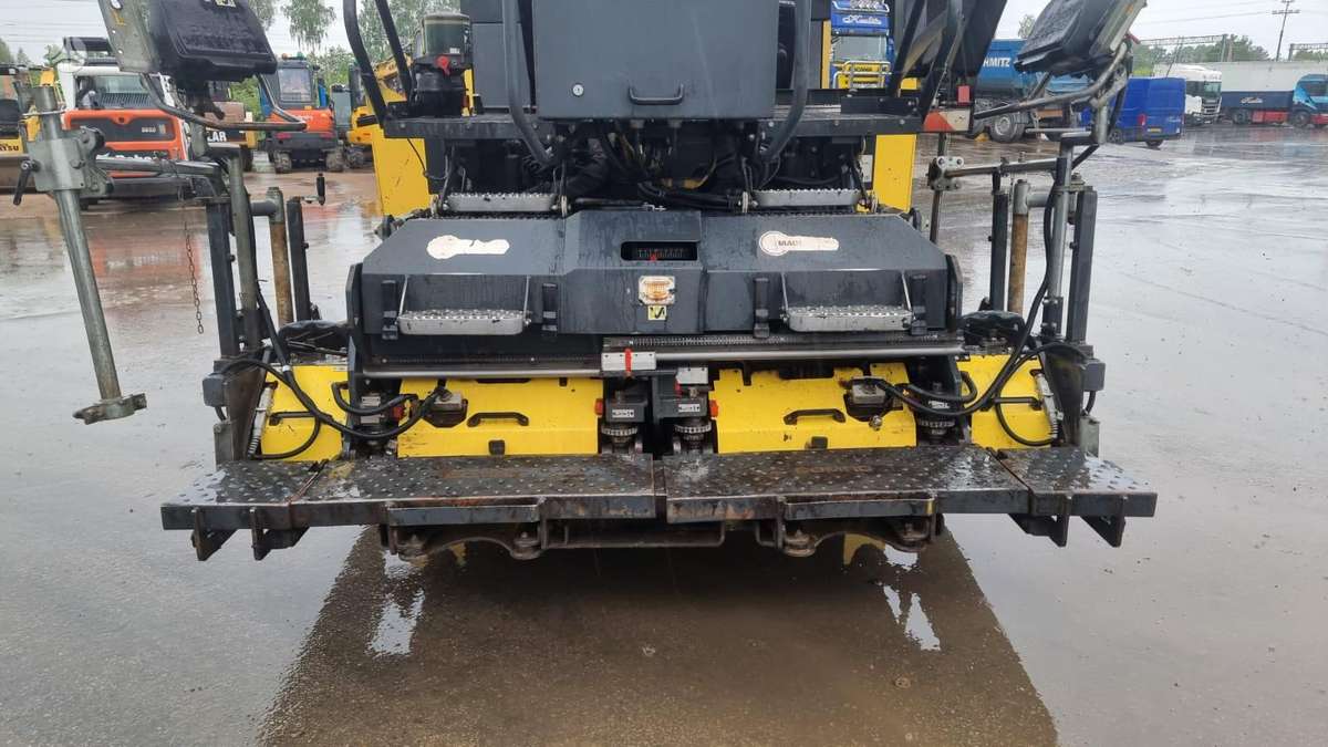 Bomag BF 300, paving machinery