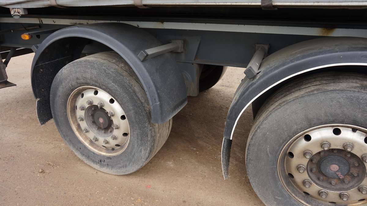 Fruehauf, curtain / tarpaulin