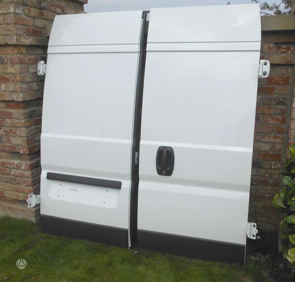 Fiat Ducato, krovininiai mikroautobusai