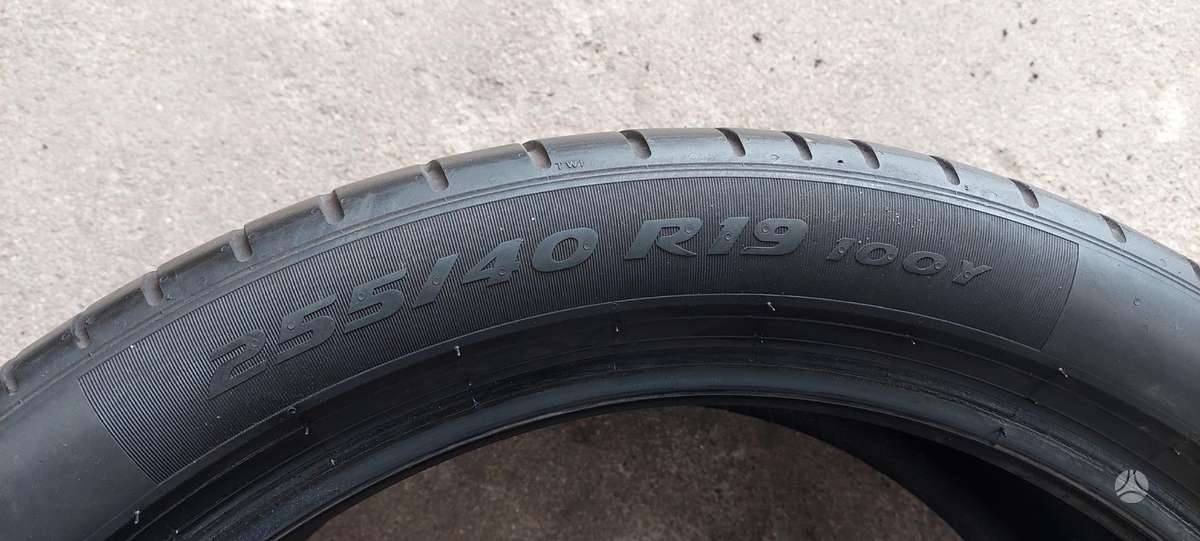 Pirelli, vasaras 255/40 R19
