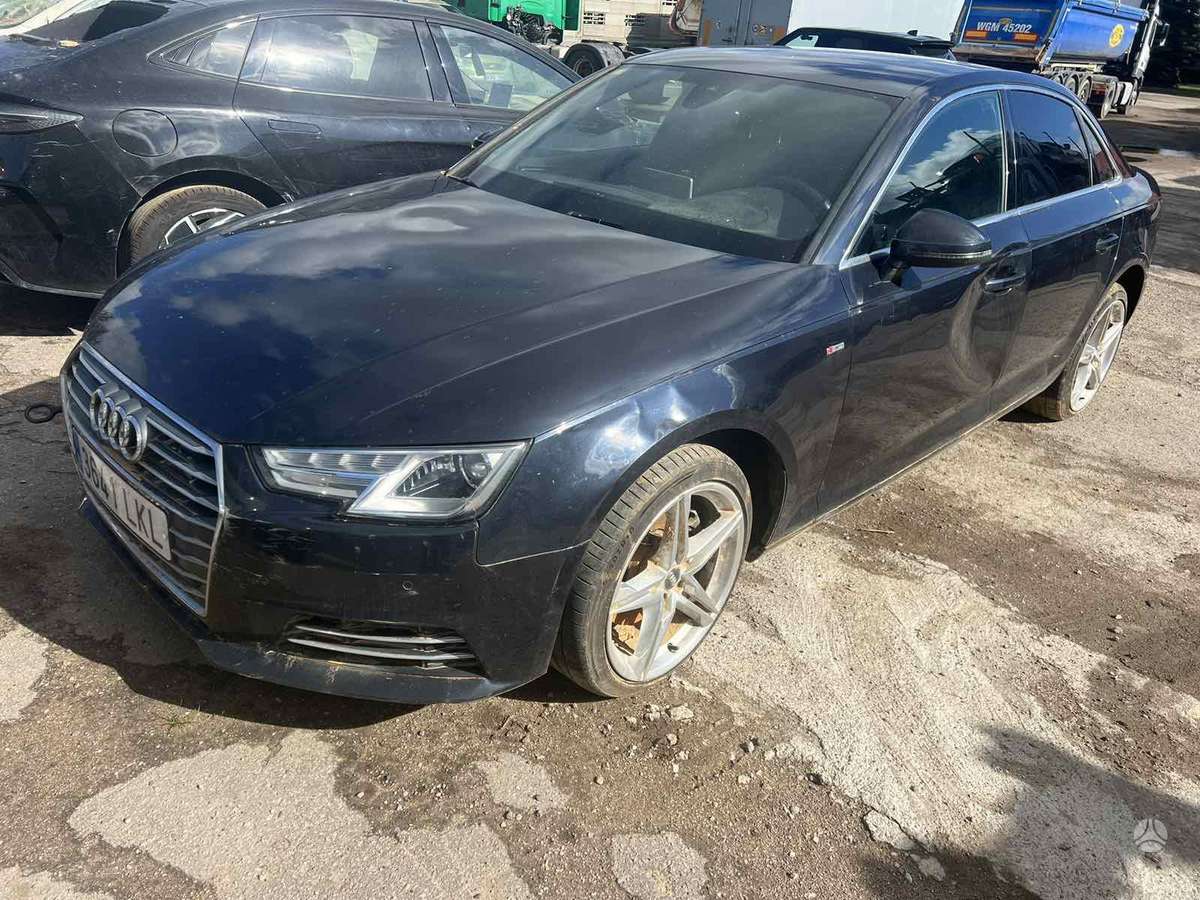 Audi A4 dalimis. S line