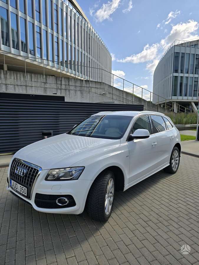 Audi Q5, 2.0 l., Внедорожник / Кроссовер