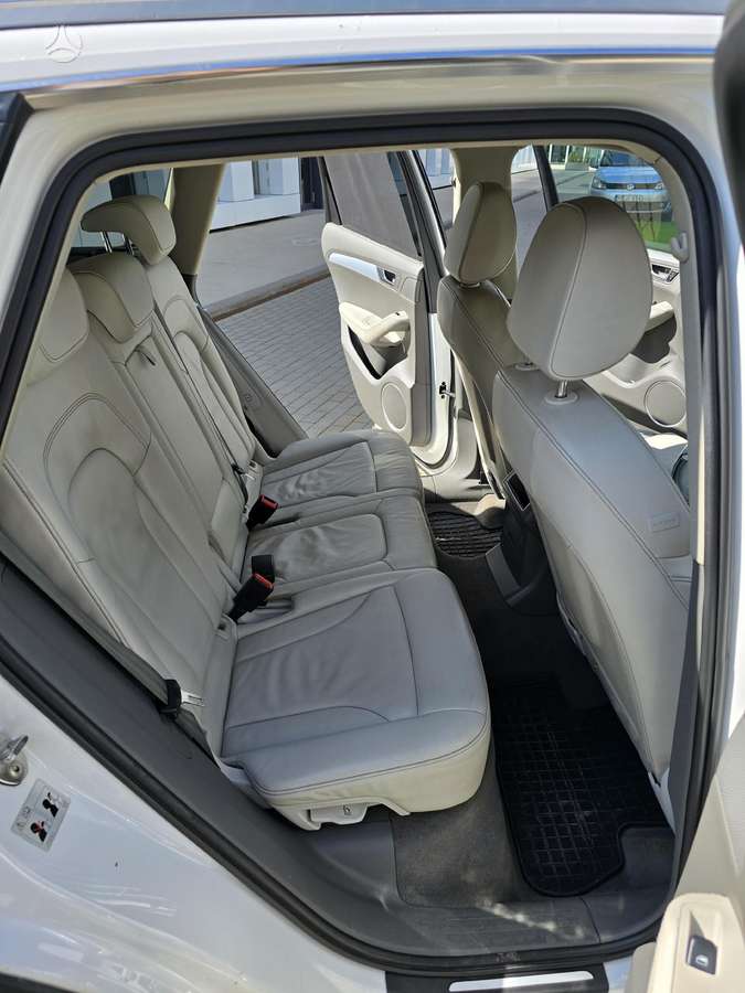Audi Q5, 2.0 l., Внедорожник / Кроссовер