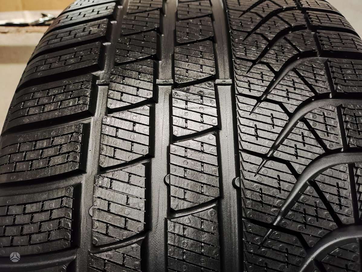 Pirelli PZero Winter NAUJA, žieminės 285/40 R19