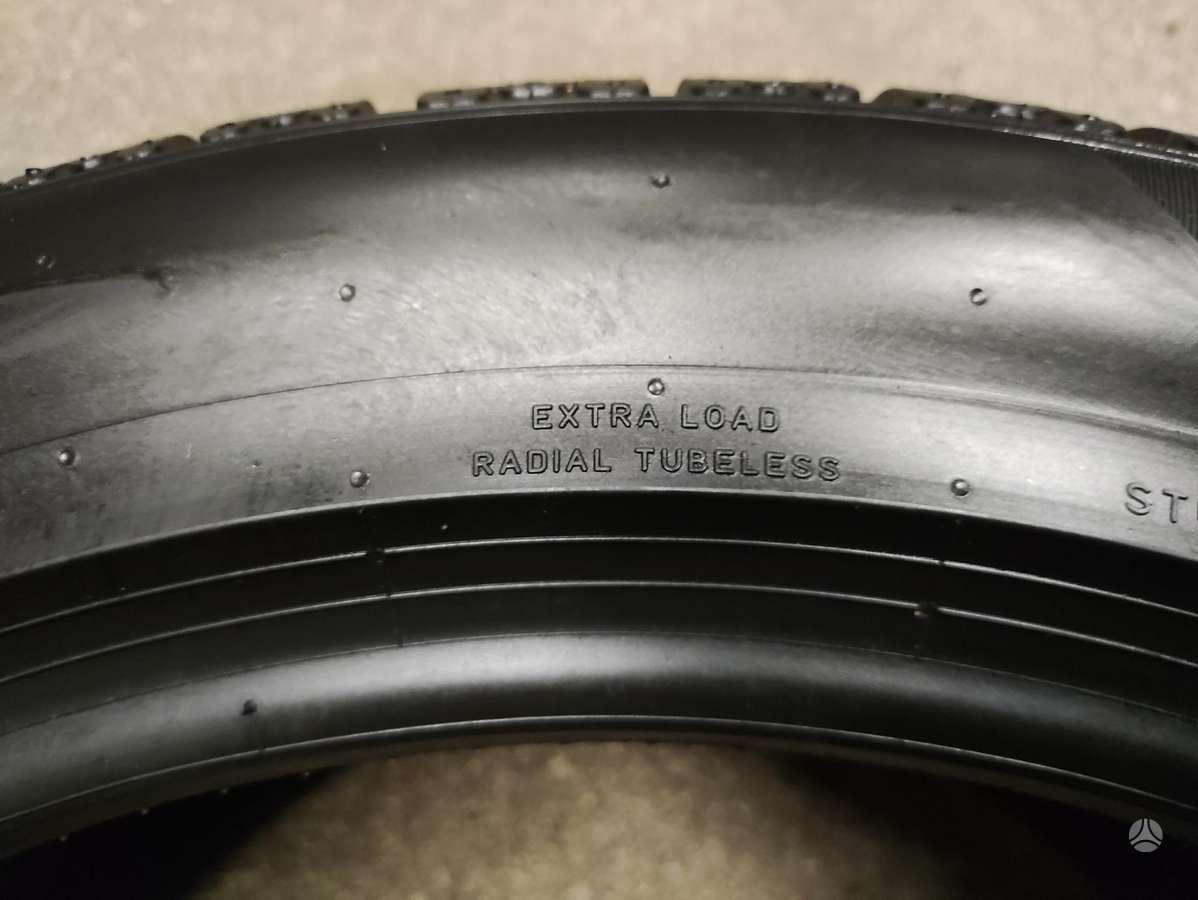 Pirelli PZero Winter NAUJA, winter 285/40 R19