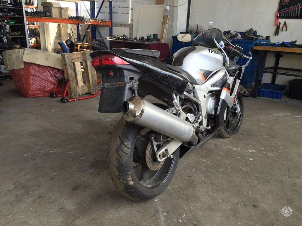 Yamaha R6, superbikes