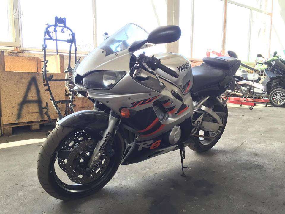 Yamaha R6, superbikes
