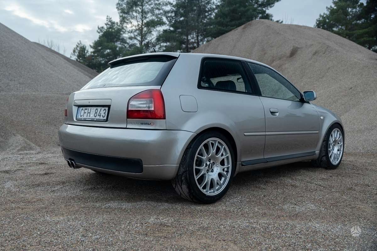 Audi S3, 1.8 l., hatchback