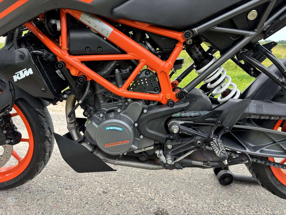 KTM Duke 125cc, street / classic