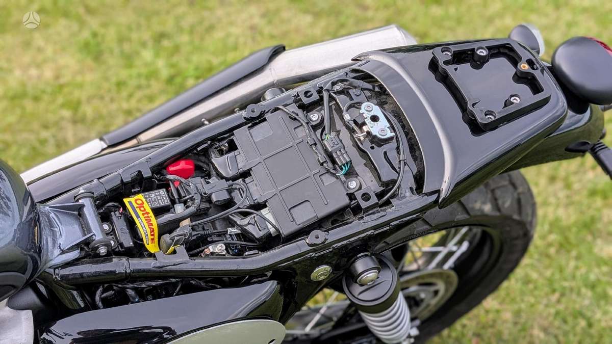 Triumph Scrambler 900cc, эндуро / adventure