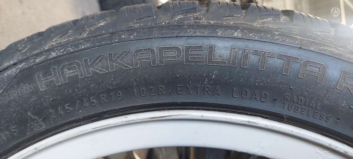Nokian, žieminės 245/45 R19