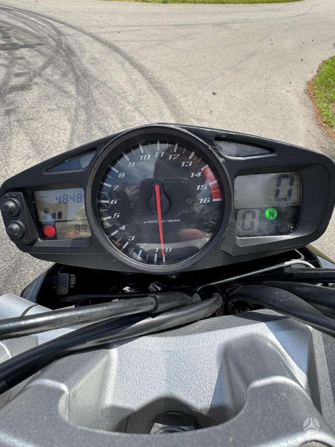 Suzuki GSR 600cc, street / classic