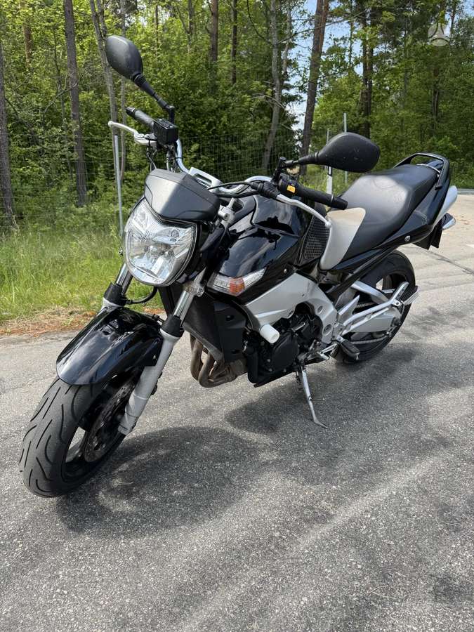 Suzuki GSR 600cc, street / classic