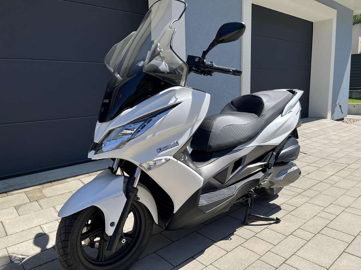 Kawasaki J 299cc, scooters / mopeds