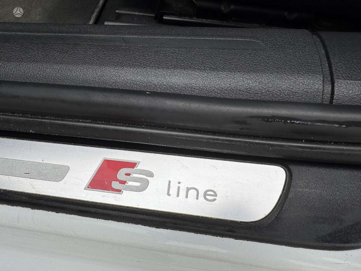 Audi A4, 2.0 l., Седан
